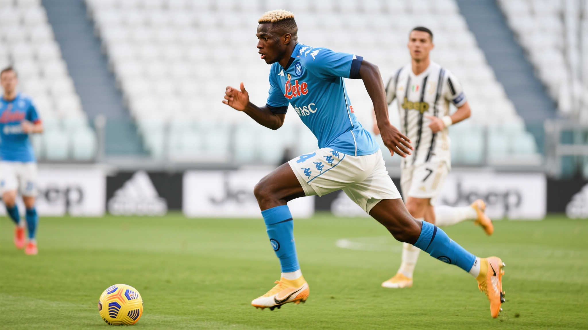 奥森姆亨，这位现效力于意甲劲旅那不勒斯队的射手，以